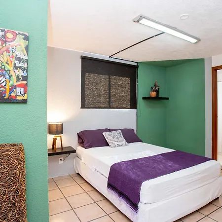 Hostpal Hostal La Paz&Love Guadalajara